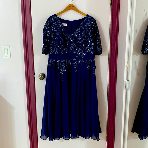 Beautiful New Year’s Eve Dress from JJ’s House - Picture 1 of 7